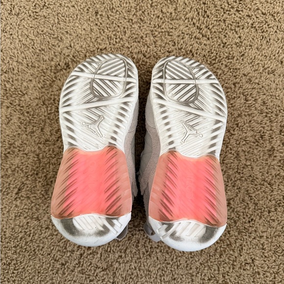 Air Jordan Women’s Jordan MA2 Size 5.5 - Picture 7 of 7